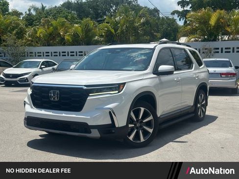 Used 2024 Honda Pilot Elite image 1