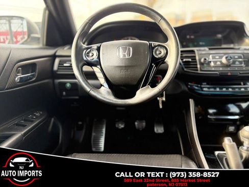 Used 2017 Honda Accord Sport image 17