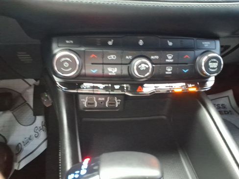 Used 2022 Dodge Durango GT image 17