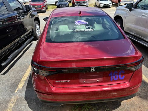 Used 2024 Honda Accord EX image 7