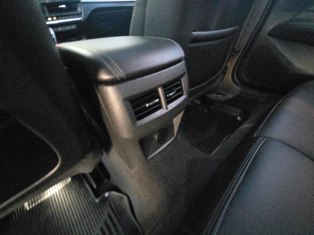 Used 2021 Cadillac CT4 Premium Luxury AWD/4WD image 34