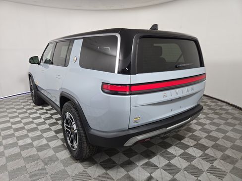 Used 2024 Rivian R1S Adventure AWD/4WD image 3