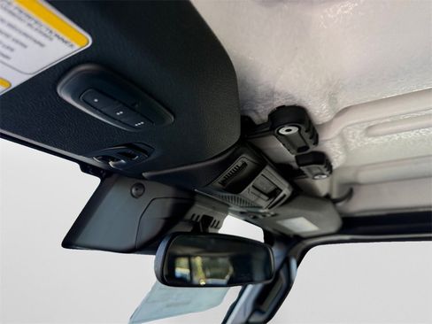 New 2025 Jeep Gladiator Sport image 27