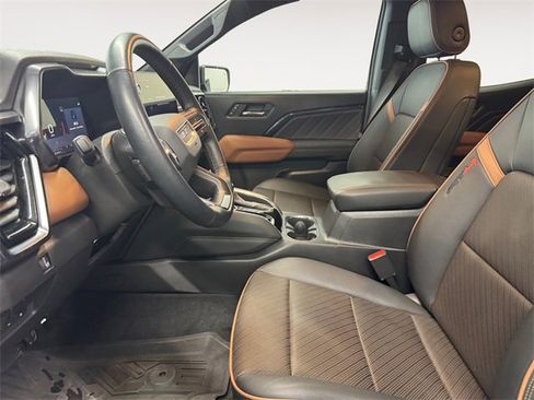 Used 2024 GMC Canyon AT4 w/ AT4 Premium Package image 7