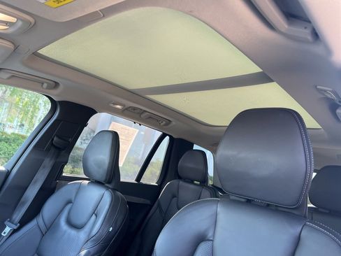 Certified 2023 Volvo XC90 T8 Ultimate w/ Protection Package Premier image 16