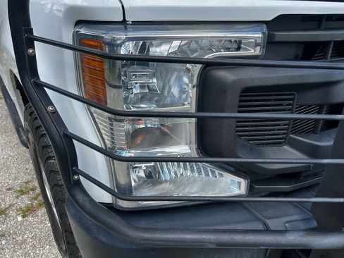 Used 2022 Ford F250 XL w/ Power Equipment Group RWD image 13