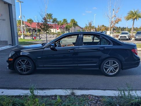 Used 2012 Mercedes-Benz C 250 Sedan image 3