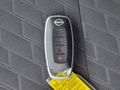 Used 2024 Nissan Kicks SR FWD image 38