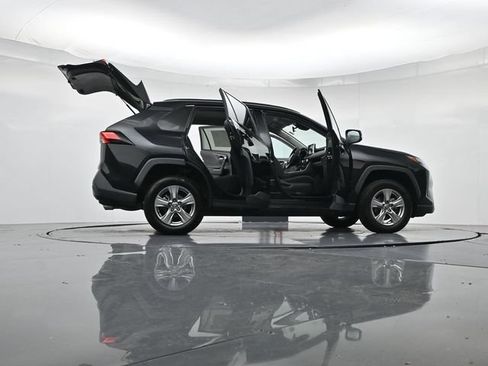 Used 2023 Toyota RAV4 XLE AWD/4WD image 53