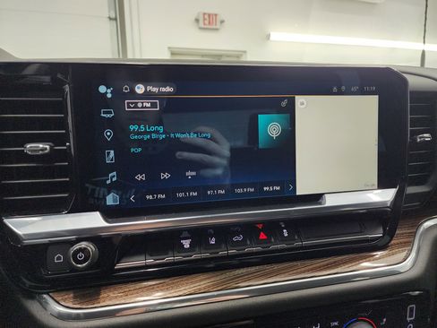 Used 2024 Chevrolet Silverado 3500 LT w/ Convenience Package image 46