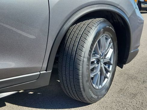 Used 2019 Nissan Rogue SV FWD image 18