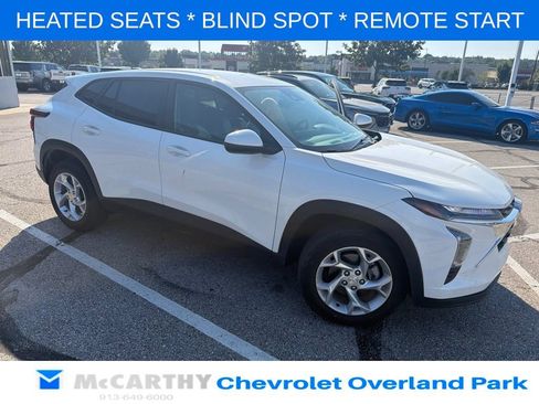 Used 2024 Chevrolet Trax LS w/ LS Convenience Package FWD image 1