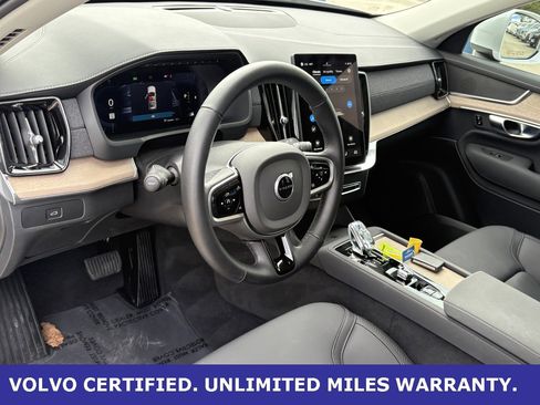 Certified 2025 Volvo XC90 B6 Plus image 16