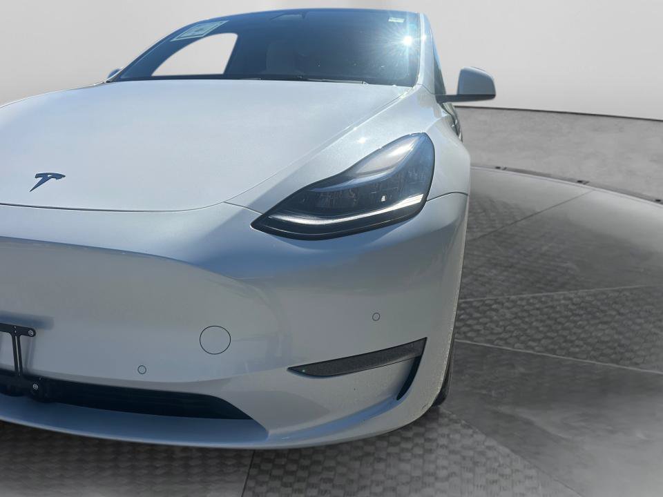 Used 2021 Tesla Model Y Long Range AWD/4WD image 30