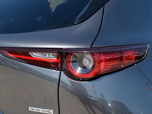 Used 2024 MAZDA CX-30 AWD 2.5 S w/ Premium Package image 19