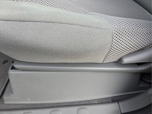 Used 2021 Nissan Frontier SV w/ SV Utility Package image 14