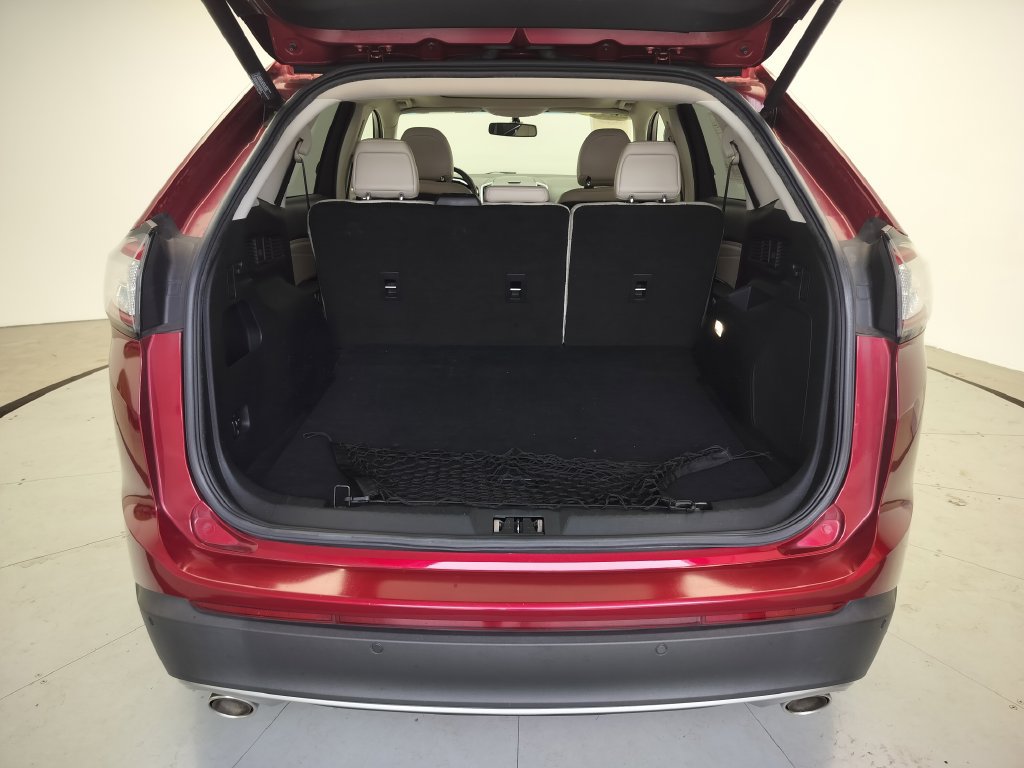 Used 2018 Ford Edge Titanium w/ Equipment Group 301A FWD image 21