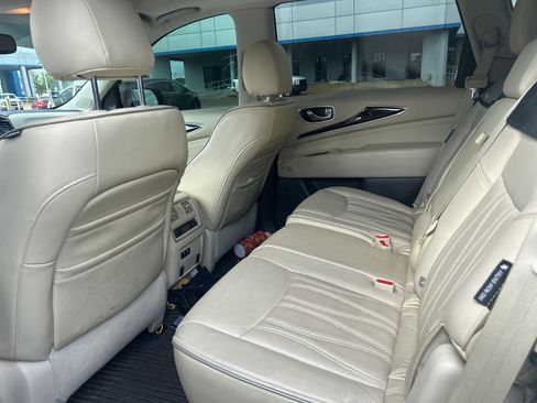Used 2019 INFINITI QX60 Luxe w/ Sensory Package image 9