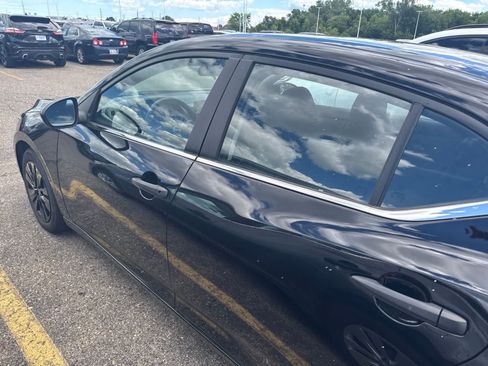 Used 2025 Nissan Sentra S FWD image 11