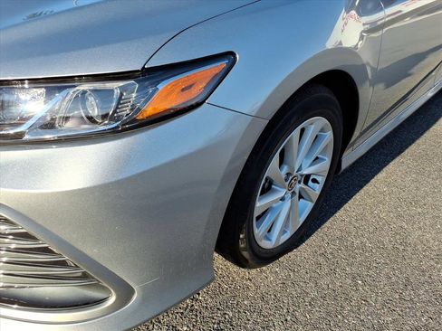 Used 2024 Toyota Camry LE image 8