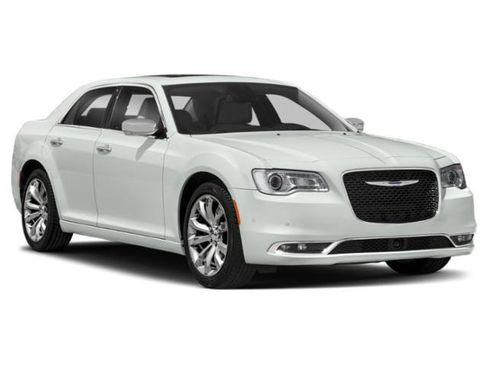Used 2019 Chrysler 300 Touring w/ Sport Appearance Package RWD image 9