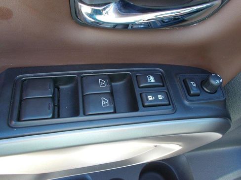 Used 2023 Nissan Titan Platinum Reserve w/ Moonroof Package image 18