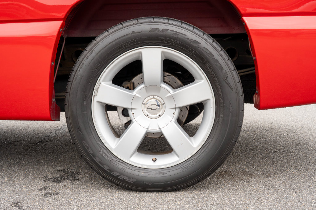 Used 2003 Chevrolet Silverado 1500 SS AWD/4WD image 25