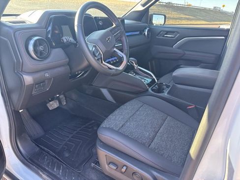 Used 2024 Chevrolet Colorado Z71 w/ Z71 Convenience Package 2 image 11