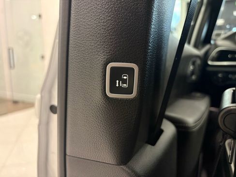 Used 2026 Chrysler Pacifica Limited w/ S Appearance Package image 32