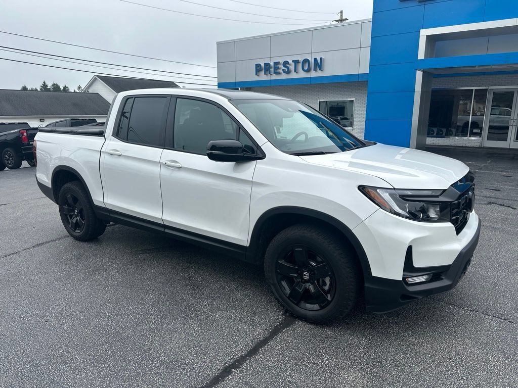 Used 2026 Honda Ridgeline Black Edition image 2