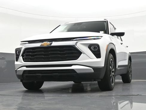 Used 2026 Chevrolet TrailBlazer LT FWD image 30