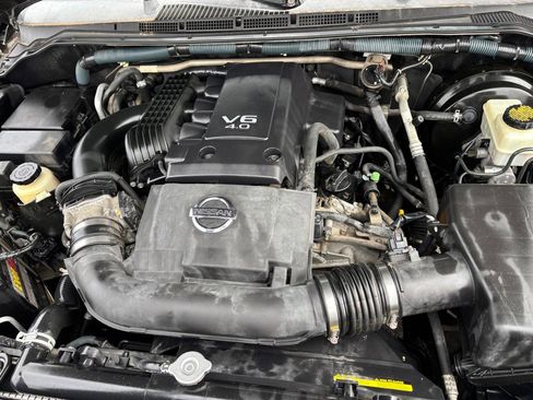 Used 2008 Nissan Pathfinder SE RWD image 16