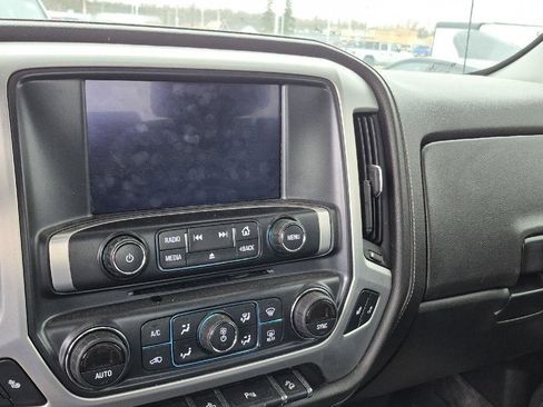 Used 2019 GMC Sierra 2500 SLT w/ Snow Plow Prep Package AWD/4WD image 8
