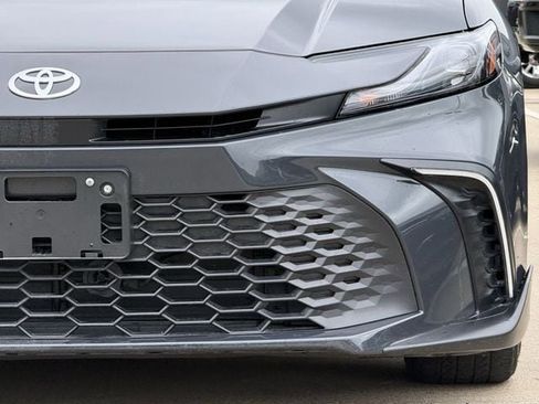 Used 2026 Toyota Camry SE w/ Convenience Package FWD image 9