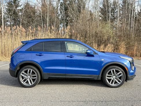 Used 2023 Cadillac XT4 Sport w/ Cold Weather Package image 7