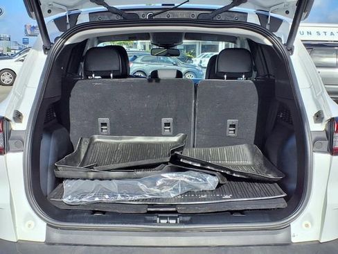 Certified 2023 Ford Escape SE w/ PHEV Premium Package image 29