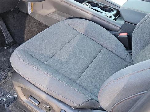 New 2026 Ford Explorer Active RWD image 4