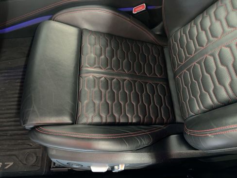 Used 2022 Audi RS 7 Sportback w/ Carbon Optic Package image 19