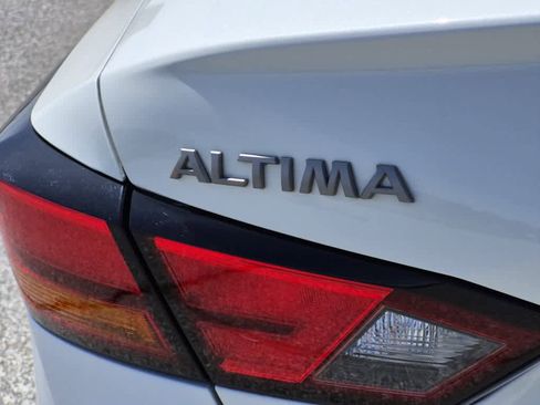 Used 2023 Nissan Altima 2.5 SR w/ SR Premium Package FWD image 23