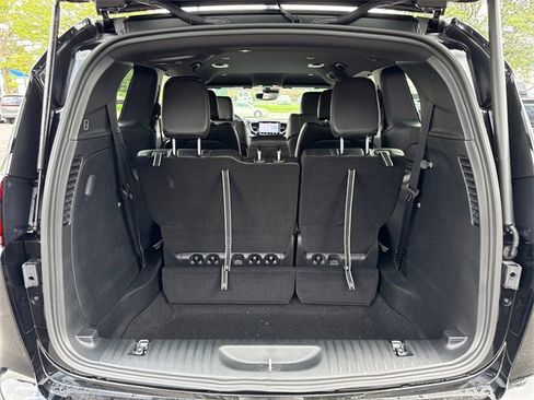 New 2025 Chrysler Pacifica Select image 31