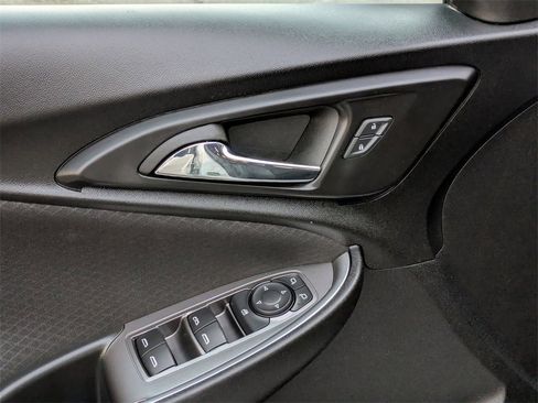 Used 2024 Chevrolet Malibu LT image 13