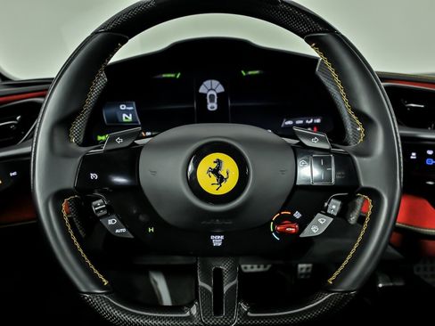 Used 2022 Ferrari SF90 Spider image 40