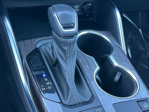 Used 2023 Toyota Highlander Limited image 35