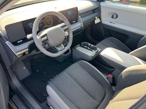 New 2026 Hyundai Ioniq 5 SE image 17