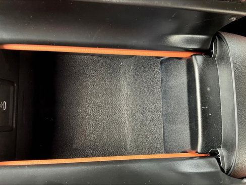 Used 2025 Mercedes-Benz C 300 4MATIC Sedan image 26