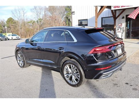 Used 2021 Audi Q8 Premium Plus w/ Premium Plus Package image 3