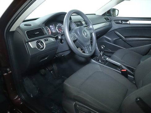 Used 2014 Volkswagen Passat 2.5 S image 17