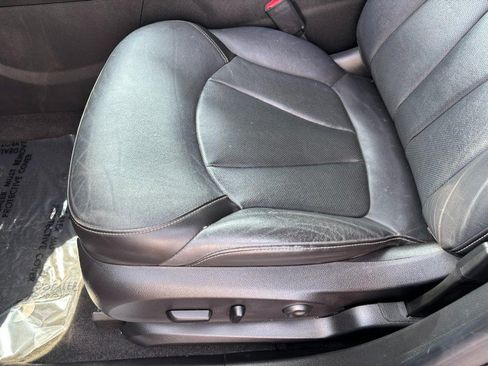 Used 2017 Buick Envision Essence FWD image 16