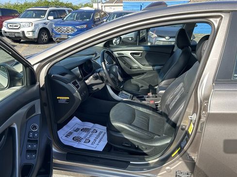 Used 2013 Hyundai Elantra Limited w/ Technology Pkg FWD image 10
