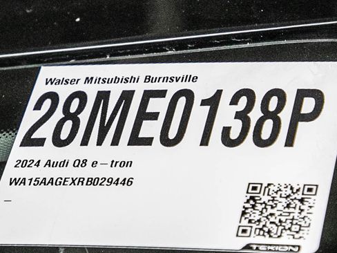 Used 2024 Audi Q8 e-tron Premium Plus w/ Premium Plus Package AWD/4WD image 33